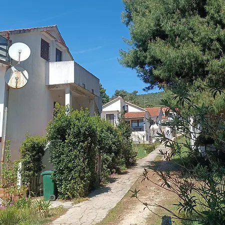 Family Friendly Seaside Brgulje, - 24673 Molat