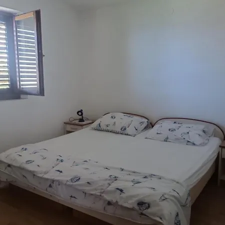 Daire Family Friendly Seaside Brgulje, - 24673 Molat
