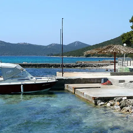 Appartement Family Friendly Seaside Brgulje, - 24673 *