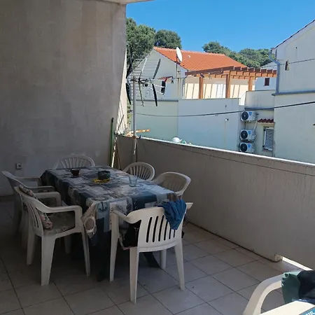 Family Friendly Seaside Brgulje, - 24673 *