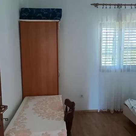 Family Friendly Seaside Brgulje, - 24673