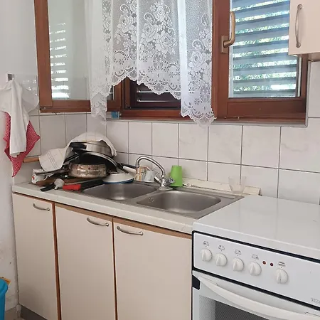 Family Friendly Seaside Brgulje, - 24673 *