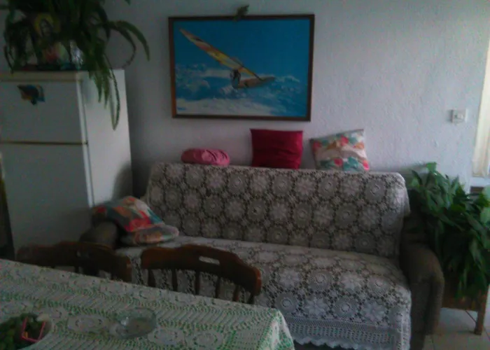 Family Friendly Seaside Brgulje, - 24673 アパート